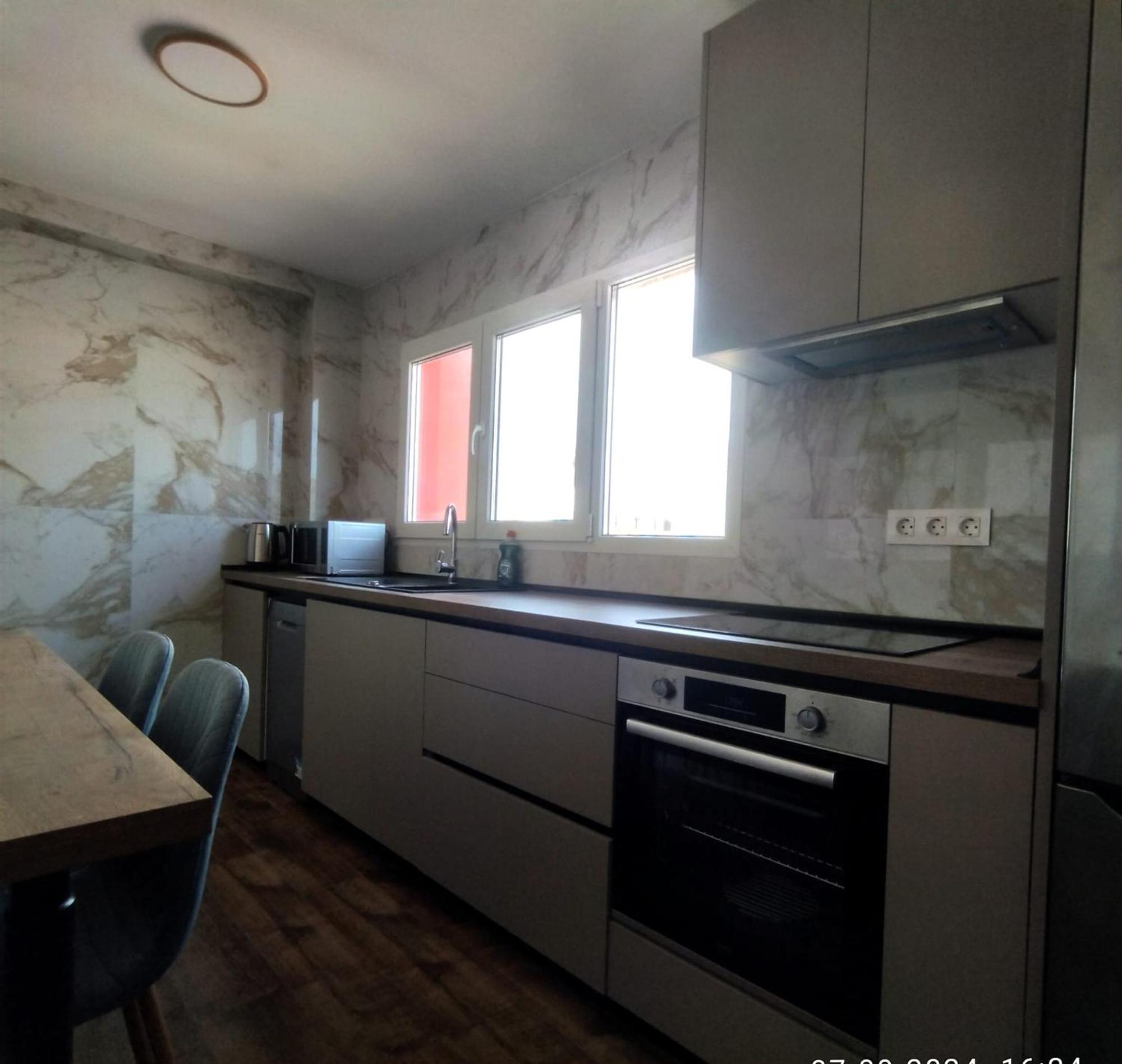 Emerald Apartment อาลิกันเต ภายนอก รูปภาพ